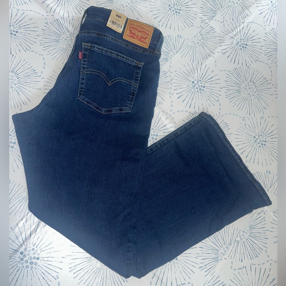 Levi's Women's 726 High Waist Flared Design Denim Pants - Picture 7 of 9
